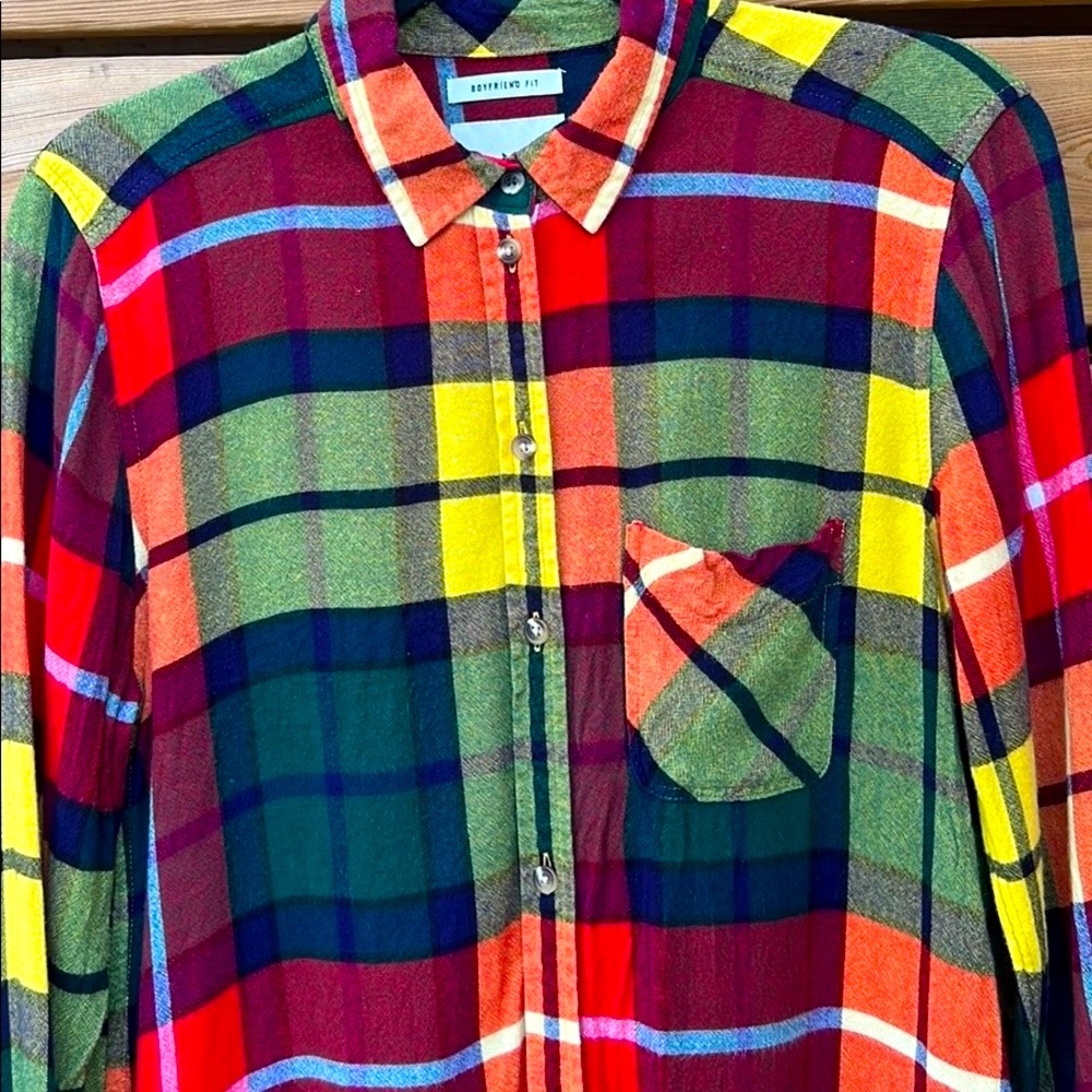 American Eagle Plaid Button Up Shirt Size Medium Top